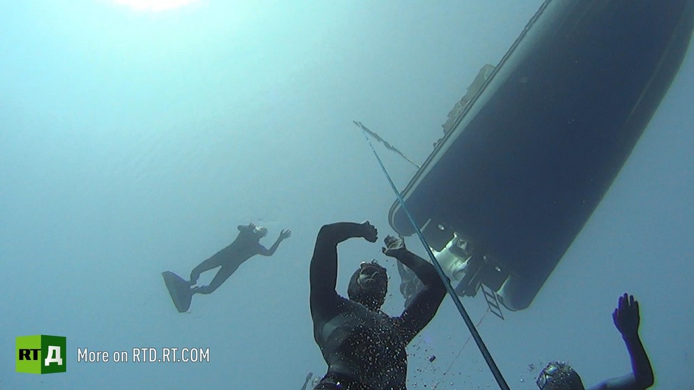 World record in freediving under ice 