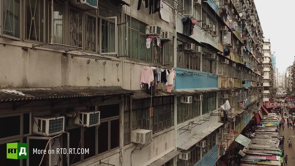 Hong Kong cage houses temporary housing for immigrants