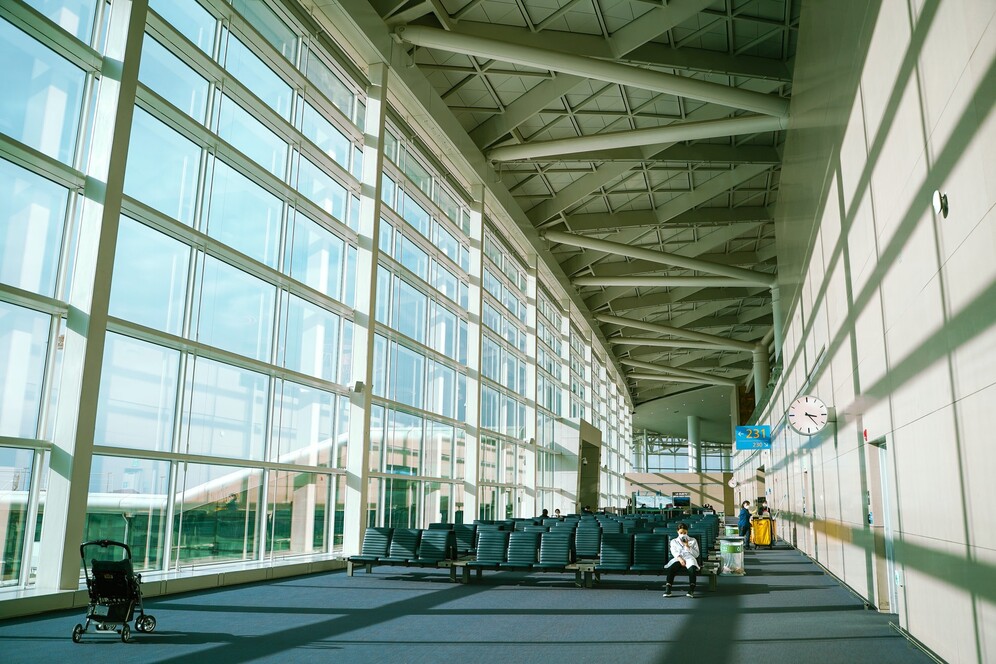empty airport amid coronavirus pandemic