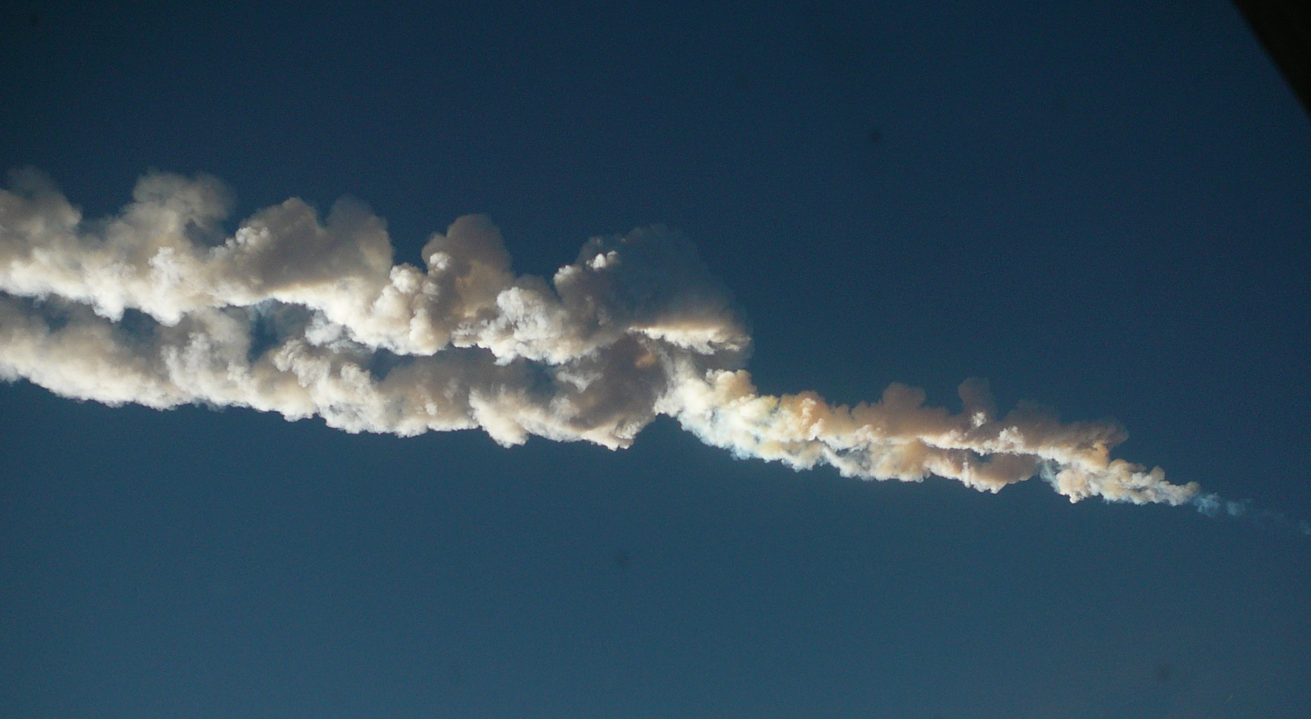 the meteor blast that terrified a russian town & injured 100s
