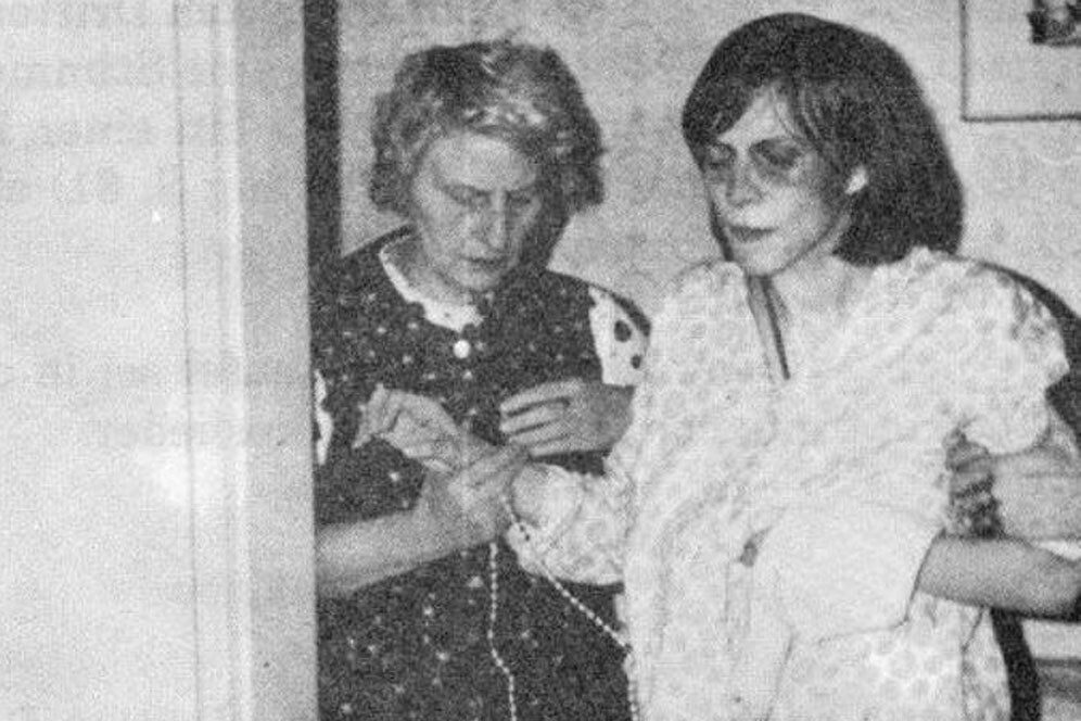anneliese michel with mother