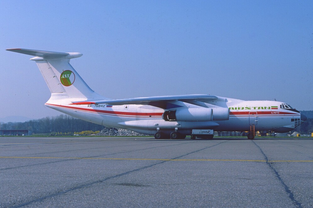 The Airstan Il-76 that escaped from the Taliban captivity in 1996