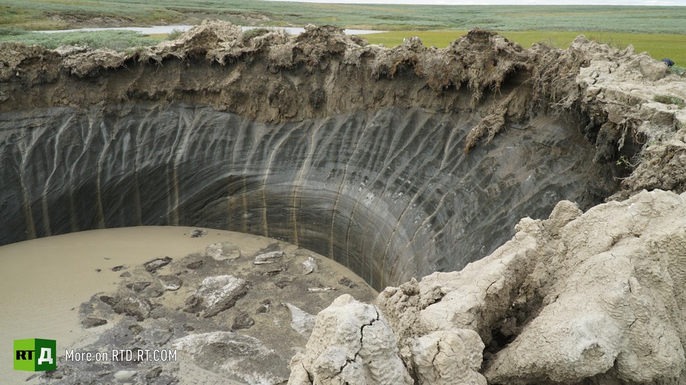 There are about 300, 000 lakes in Yamal in total. This one appeared in 3 days. Locals believe that this lake is sacred. A still from The Permafrost Mystery / RTD
